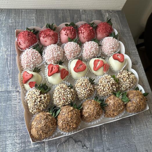 Клубника в шоколаде на заказ «Фруктовая радуга»