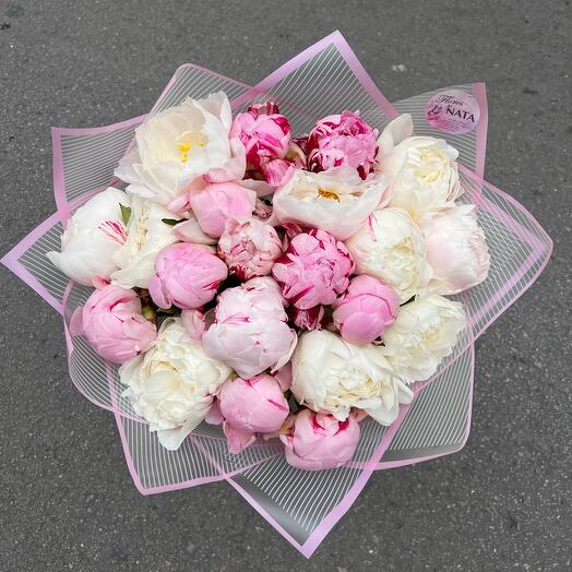 Ramo de 17 peonias