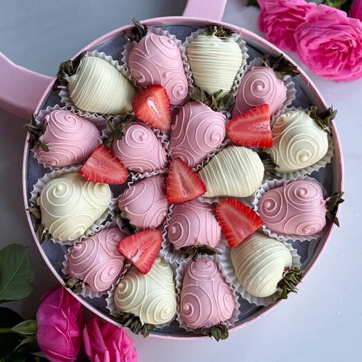 Бокс из клубники в бельгийском шоколаде