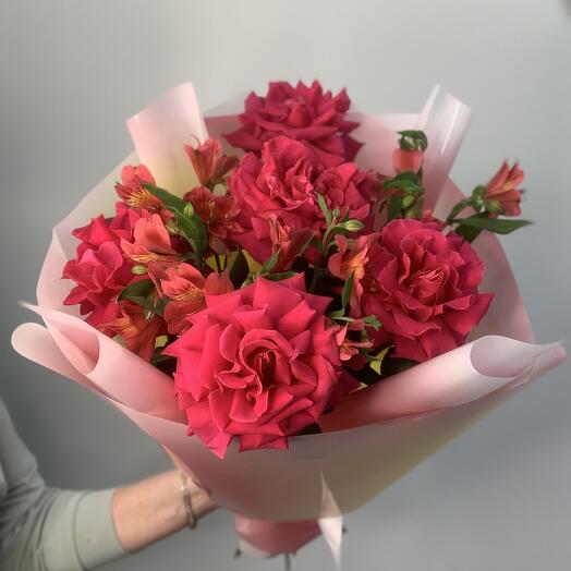 French roses with alstroemeria