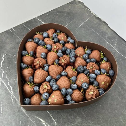 Клубника в шоколаде шоколадное сердце