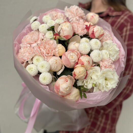 Букет с кустовой розой Сиюка , хризантемой ньютон и гвоздиками