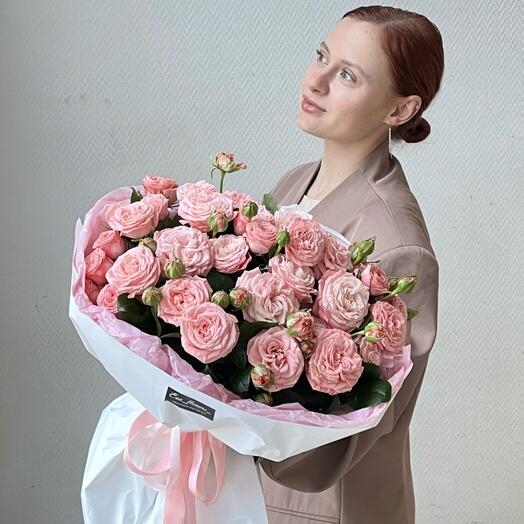 Букет нежных пионовидных роз 💗