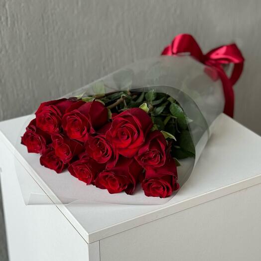 Красные розы 11 штук монобукет в прозрачной пленке. Классика 🌹