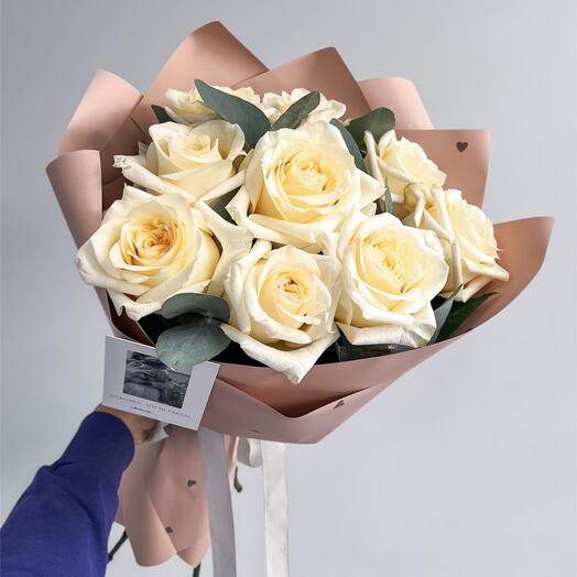 Монобукет 9 Роз Candlelight с эвкалиптом