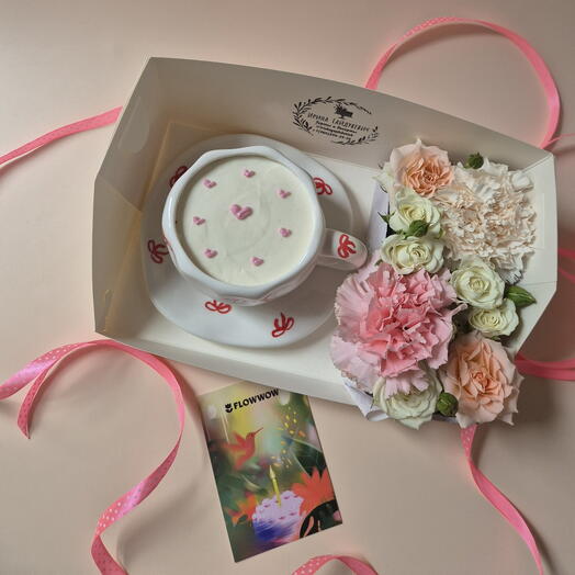 Торт в кружке с цветами