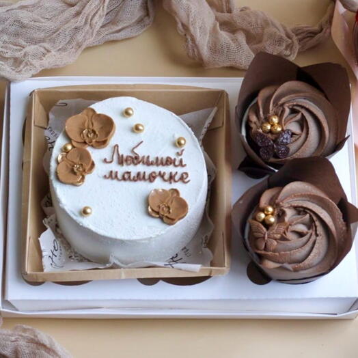 Комбо набор бенто торт и 2 капкейка (vegan) любимой мамочке