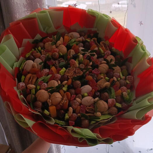 Букет сухофруктовый с орехами