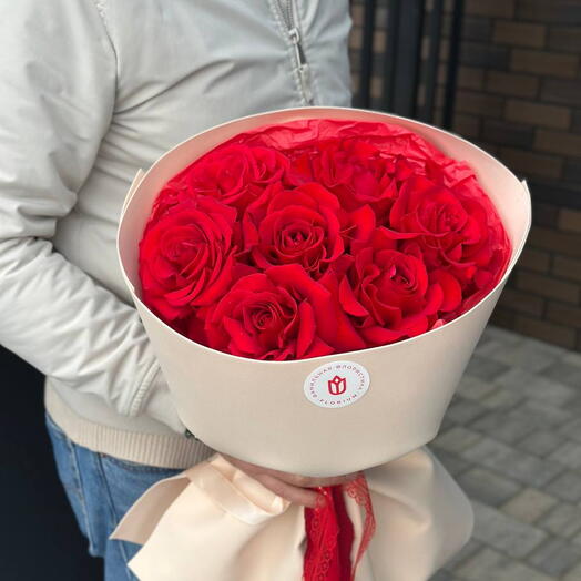 Монобукет из 7 красных роз