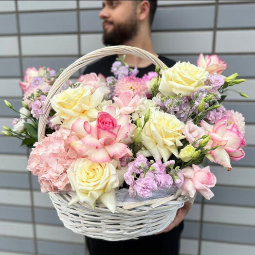 Корзина ХХL 😍Большая корзина с гортензией, пионовидной розой , французской розой и матиоллой 🩷Розы Дофаминовый букет Пиономания