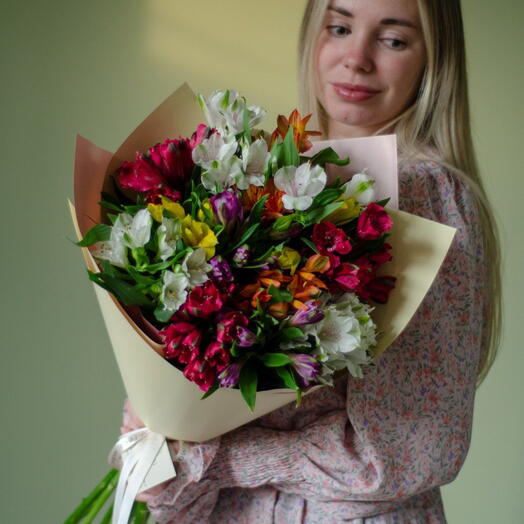 Bouquet of bright alstroemeria
