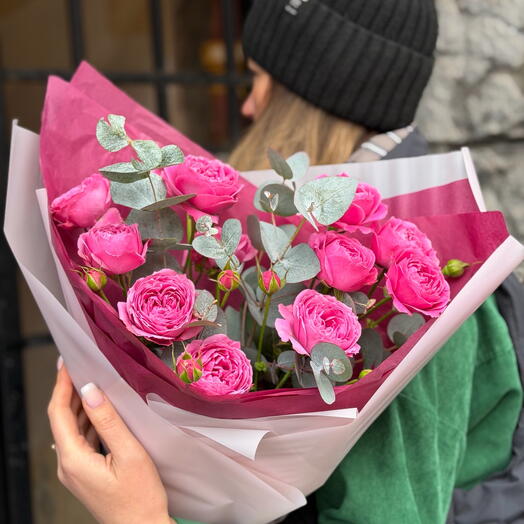 Букет из пионовидных кустовых роз «Bubble gum»