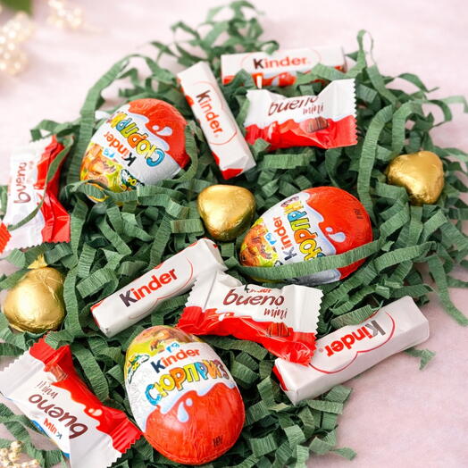 Подарочная коробка в форме сердца с шоколадом Kinder