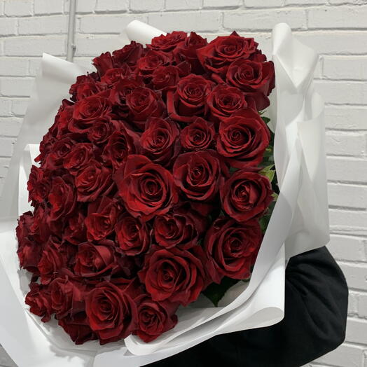 Розы красные бордо 45 шт
