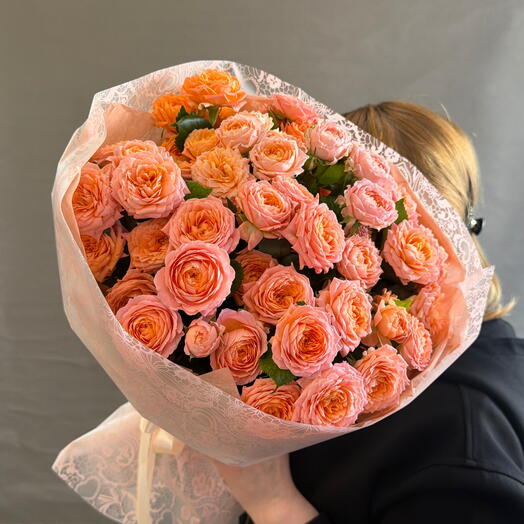 Букет из кустовых роз💐