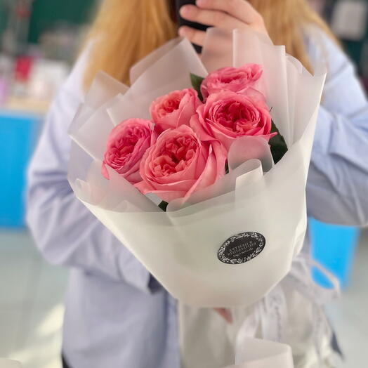 5 Пионовидных роз