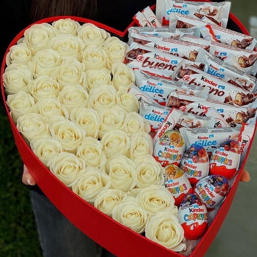 Flowers in a box 💐🍫🍫