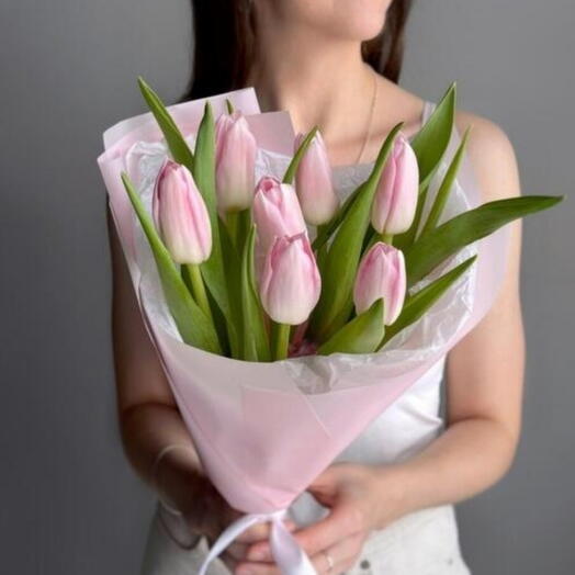 Букет комплимент розовые тюльпаны