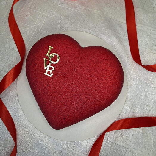 Торт велюровое сердце love