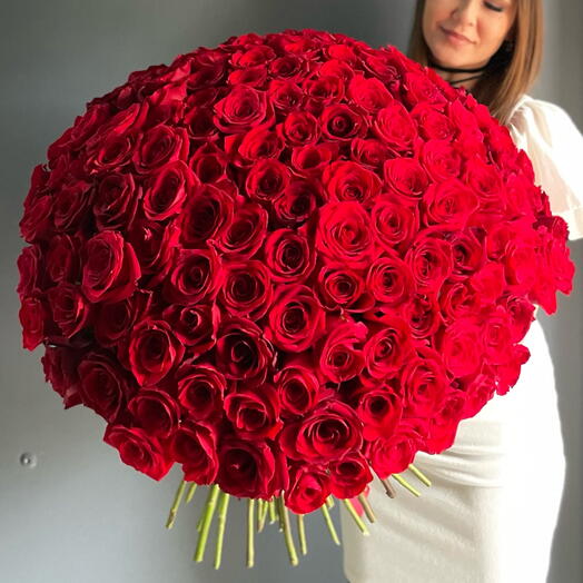 Монобукет из 151 сортовой красной розы