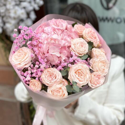 Нежный букет Гортензия и пионовидные розы 💖