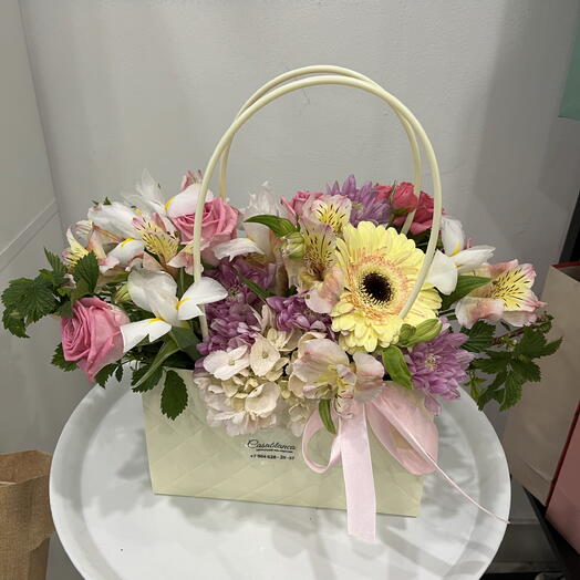 Букет цветов в сумочке 🌼