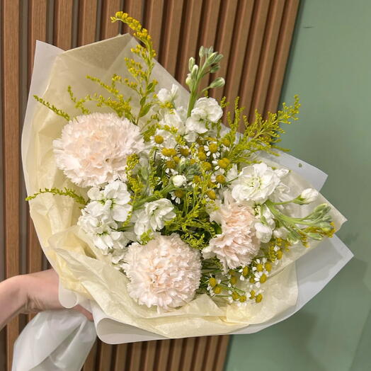 Гвоздики,ромашки, маттиола, летний букет, комплимент