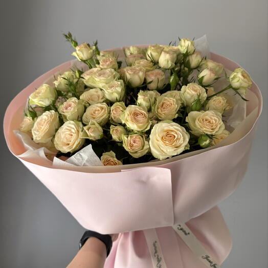 Букет из 15 кустовых роз