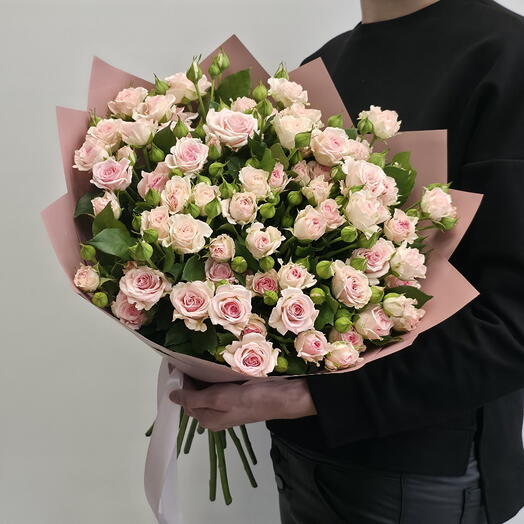 15 кустовых розовых роз Аэробик