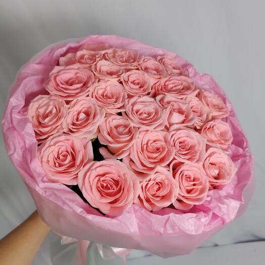 🌸 Нежный букет "PERVOЦВЕТ" из 25 розовых роз