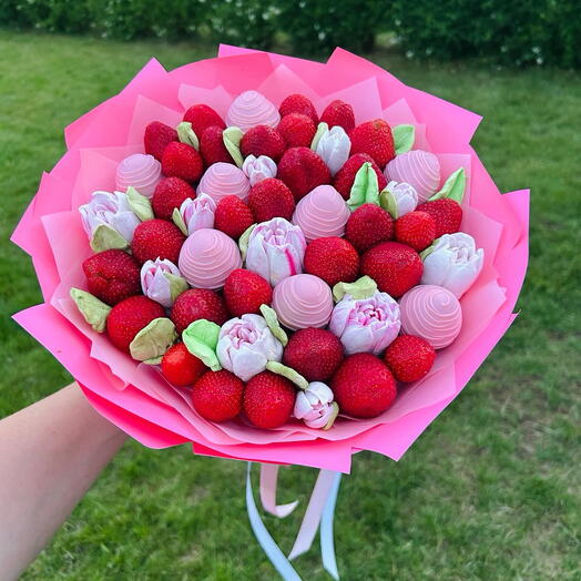Букет зефирно - клубничный  1