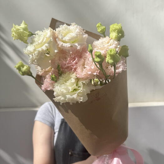 Кулек с эустомой 💕