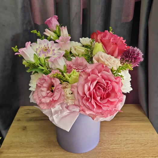 Цветочная композиция с георгином и розой🎀