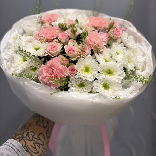Нежный микс с кустовыми Розами 💕🩷💓