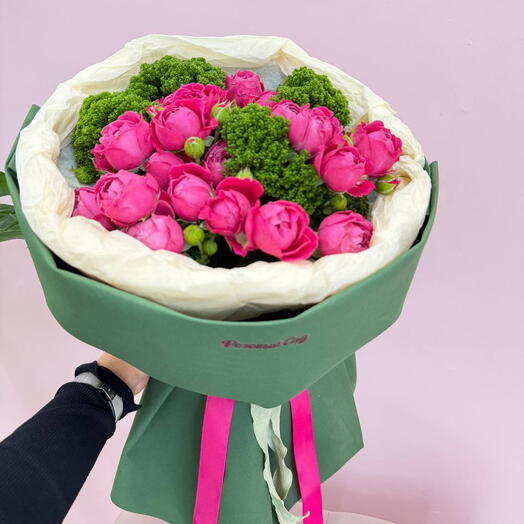 💗 Яркий букет из кустовых роз