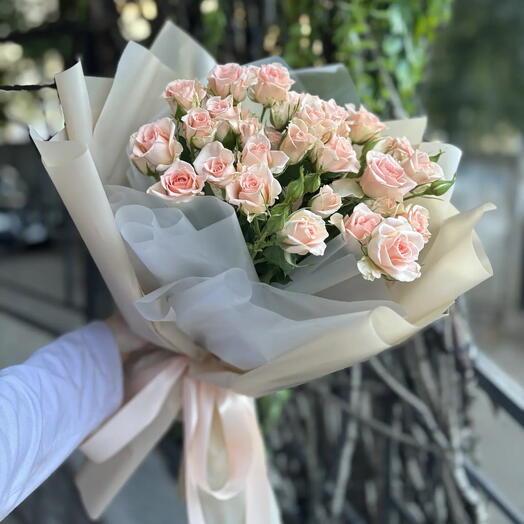 Bouquet of bush roses