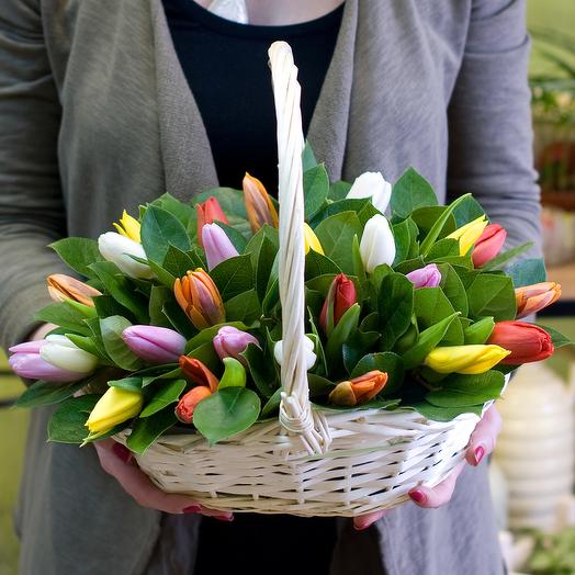 Canasta de tulipanes " caleidoscopio de Primavera"