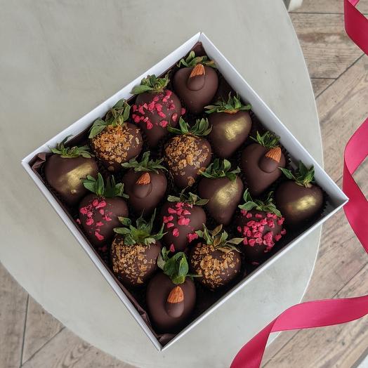 Fresas frescas en chocolate negro 16 bayas