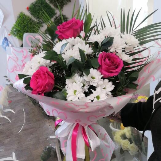 Bouquet of roses, chrysanthemums and greenery