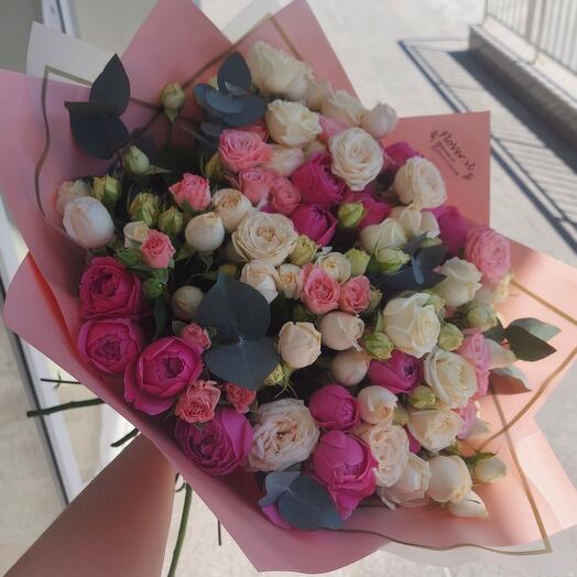 Малиновые/белые/розовые кустовые розы