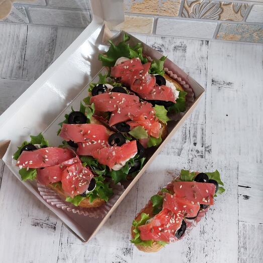 Eclairs with fish