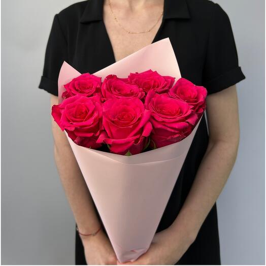 7 crimson roses