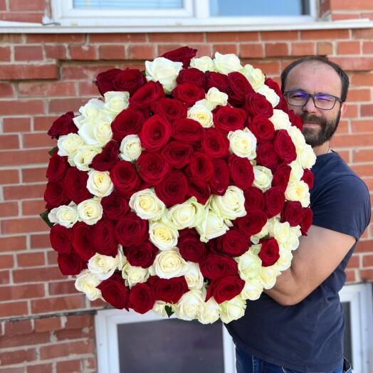 A gorgeous Bouquet of 101 Roses