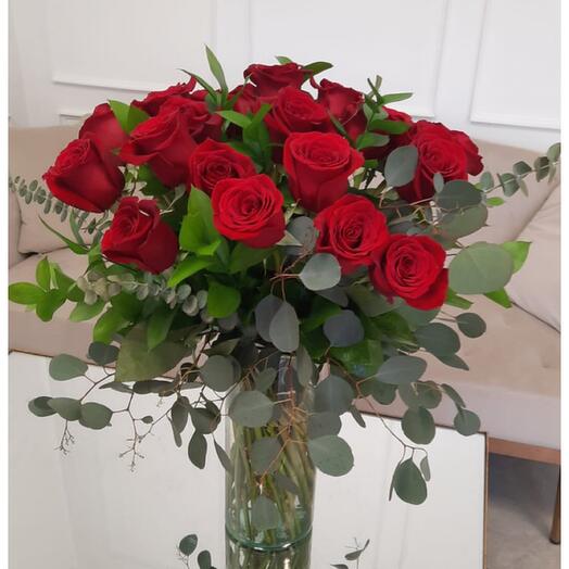 21 Red Rose Vase