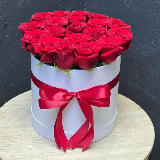 Rosas en Caja rojo Burdeos Naomi