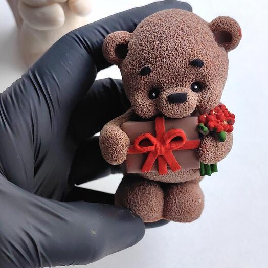 Figurine "Teddy Bear with a gift"