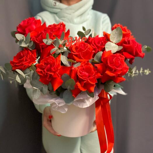 Роза Нина в шляпной коробке