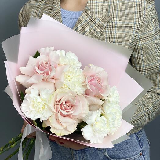 Букет с французскими розами и диантусами. Букет 119 Florish