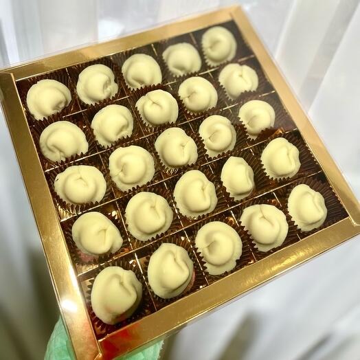 Sweets "dumplings" with nuts