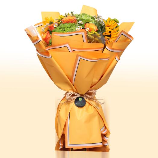 Green Valley Bouquet: Hydrangeas, Confident Roses, Sunflowers with a Touch of White Tanacetum